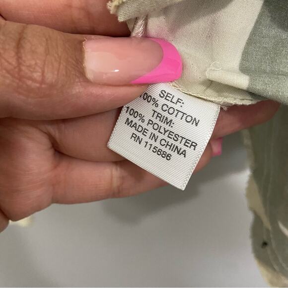 Johnny Was 3J Workshop Camo Embroidered Button
Down Shirt Small - Picture 11 of 14